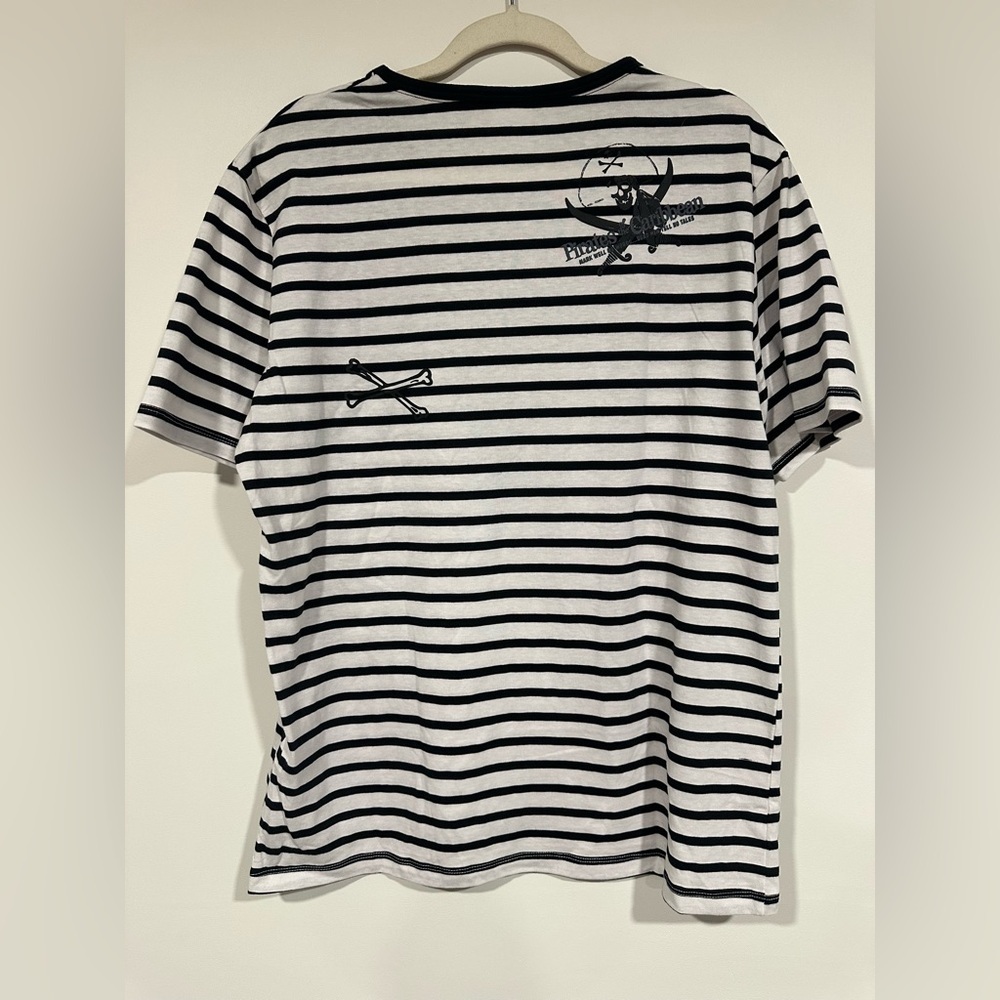 Disney Pirates of the Caribbean Dead Men Tell No Tales Striped Shirt Size Medium - Picture 2 of 6